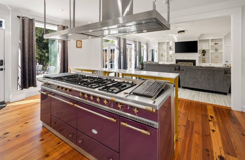 Mobile House | AL Oasis | Sleeps 12 | Hot Tub | Sauna | Pool Table