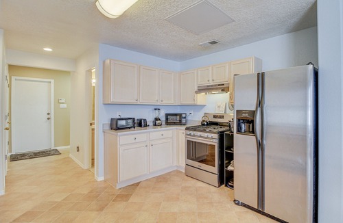 Princess Jeanne House | Albuquerque Getaway Near Shopping & Fiesta Park!