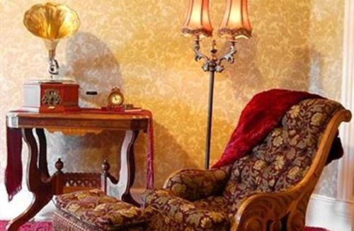Winona Bed & Breakfast | Alexander Mansion Bed & Breakfast