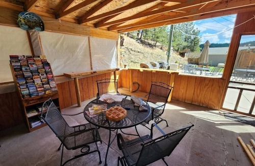 Hill City Cabin | Allen Gulch Cabins is the perfect location to stay and explore the Black Hills!