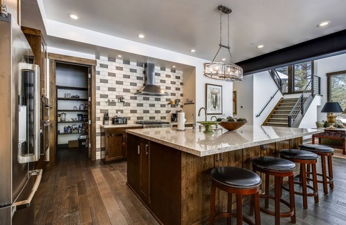 Truckee House | Allure at Schaffer's Mill By Tahoe Getaways - 4 BR Townhome w Hot Tub & Golf Course Views