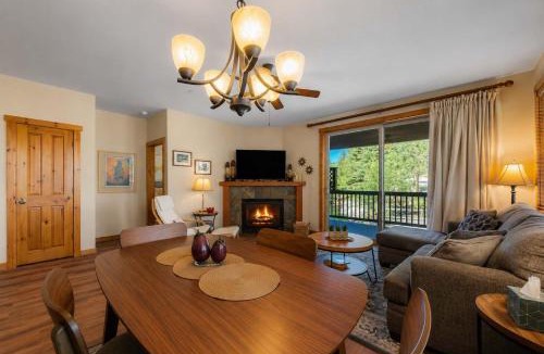 Truckee House | Alpine Way Lake & Sugar Bowl Resort