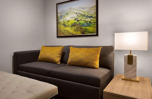 Milpitas Hotel | Always a Great Idea To Unwind! Pet-Friendly, w/Pool, Near River Oaks Park