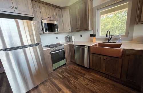 Jasper Cabin | Amazing Ozark views+New Hot Tub+10 private acres+Pond+15 min to Buffalo River