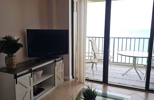 Fort Pierce Shores Condo | Amazing views from this 2-bedroom 2-bath apartment in Hutchinson Island.