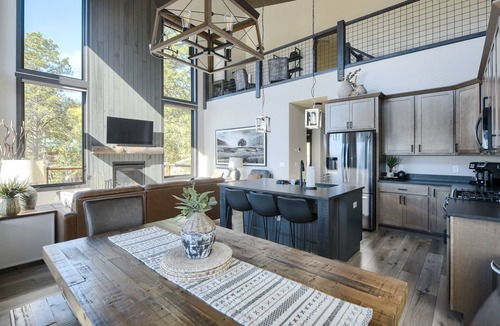 Lead Cabin | Amazing Views from Window Filled Modern Cabin near Terry Peak w/Hot Tub!