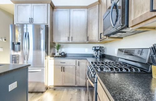 Lead Cabin | Amazing Views from Window Filled Modern Cabin near Terry Peak w/Hot Tub!