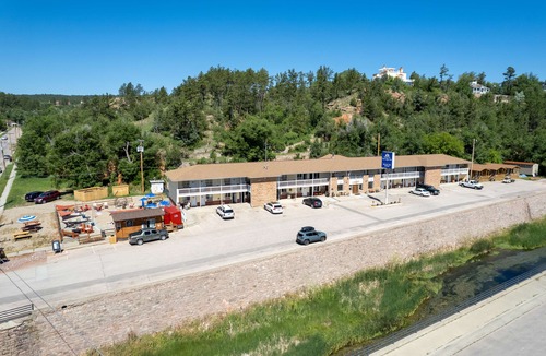 Hot Springs Hotel | Americas Best Value Inn by The River Hot Springs