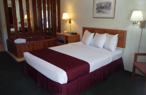 St Ignace Hotel | Americas Best Value Inn Saint Ignace