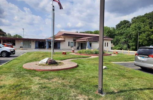 Moline Hotel | Americas Best Value Inn Moline