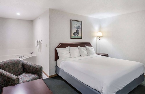 Wenona Hotel | Americas Best Value Inn Wenona