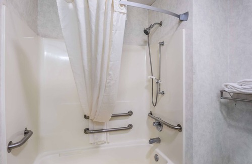Wenona Hotel | Americas Best Value Inn Wenona