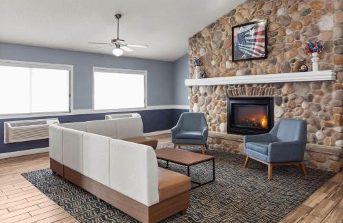 Austin Hotel | AmericInn by Wyndham Austin