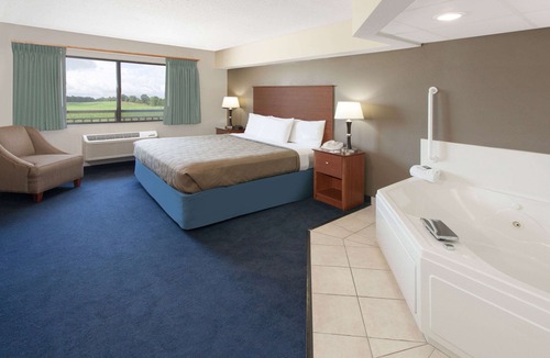 Webster City Hotel | AmericInn by Wyndham Webster City
