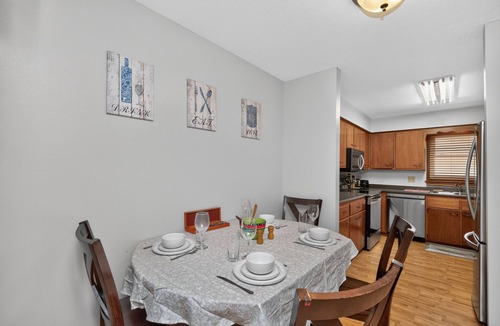 Ankeny House | Ankeny 3BR Stay with Office, King Bed, Sleeps 9