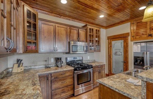 Deadwood Cabin | Antelope Acres
