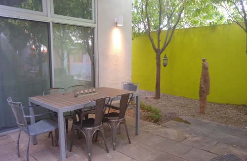 Downtown Albuquerque House | Architecture Award Winner! Exclusive Rooftop Hot tub near Old Town & Downtown