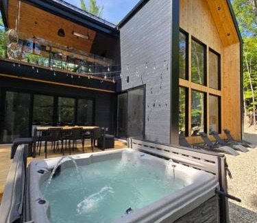 Cantley Ski Chalet | Armoni Ski & Spa
