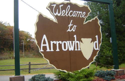 Marquette County Resort | Arrowhead Camping Resort Cabin 1