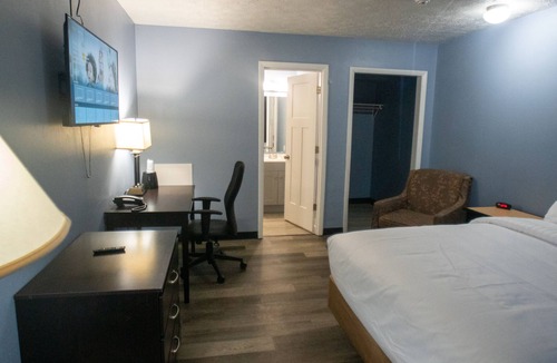 Plainfield Hotel | Ashley Motel