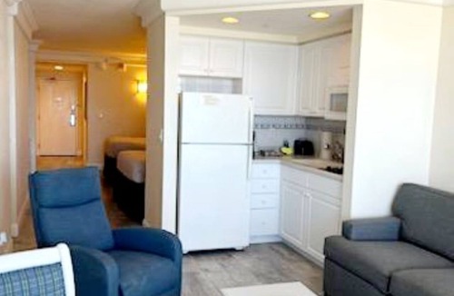 Ortona Park Condo | Atlantic Beach Resort w/1 bedroom, kitchen, outdoor pool, indoor pool, hot tubs