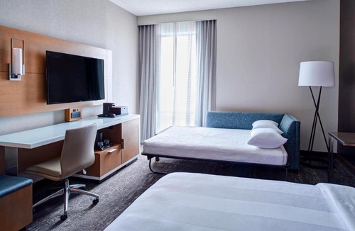 Pontiac Hotel | Auburn Hills Marriott Pontiac