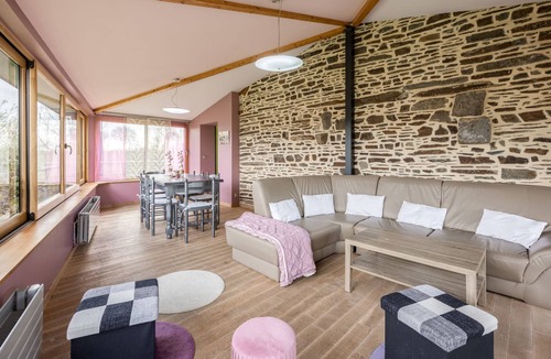 Brouains House | Authentic thatched cottage in the Sée Valley, Bay of Mont Saint Michel