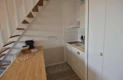 Courseulles-sur-Mer Apartment | Aux beaux coquillages, sea and harbor view