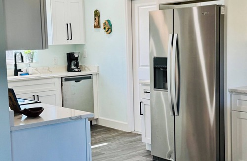 South Patrick Shores Apartment | Awesome 3-bedroom apartment with AC in Satellite Beach
