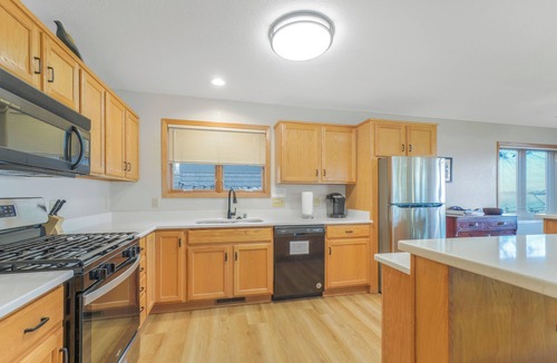 Markesan House | Awesome Lake Getaway On Beautiful Green Lake
