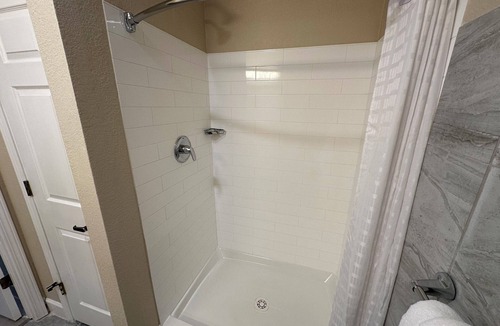 Roswell Hotel | B&J HOTELS