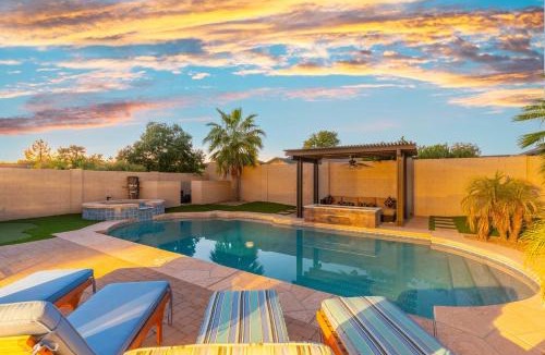 Castlegate House | Backyard Oasis! Group-Friendly San Tan Valley Home
