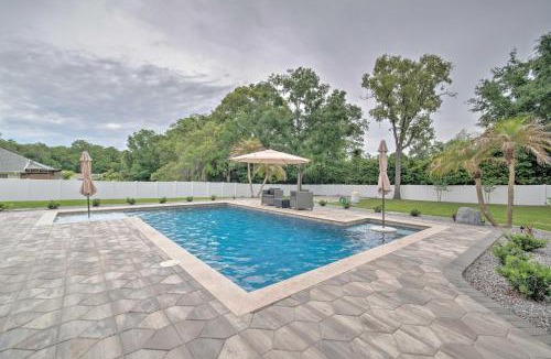 Crystal River House | Backyard Oasis w/Pool: Airy Crystal River Retreat