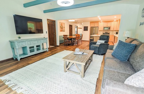 Pine River House | Barefoot Beach