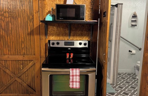 Pottsboro House | Barndominium by the lake-pet friendly