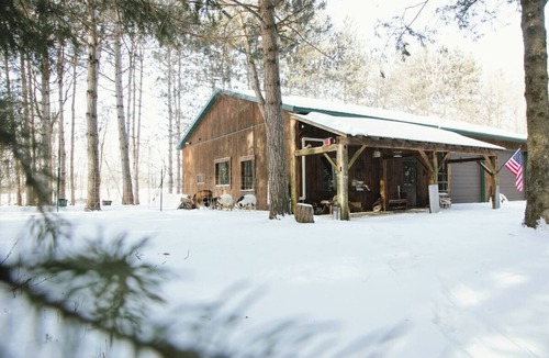 Winneconne Cabin | Barndominium with Goats, Hot Tub, Forest & River