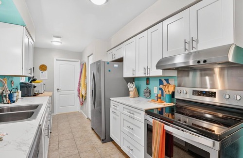 Rockledge House | Bayberry Breeze - 3B/2B Pet Friendly Private Pool