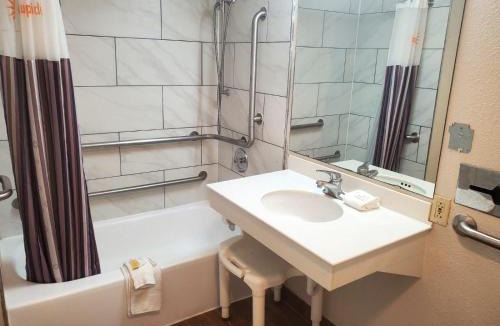 Abilene Hotel | Baymont by Wyndham Abilene