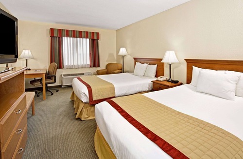 Acton Hotel | Baymont by Wyndham Indianapolis
