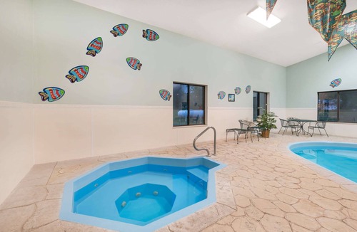 Hot Springs Hotel | Baymont by Wyndham Hot Springs