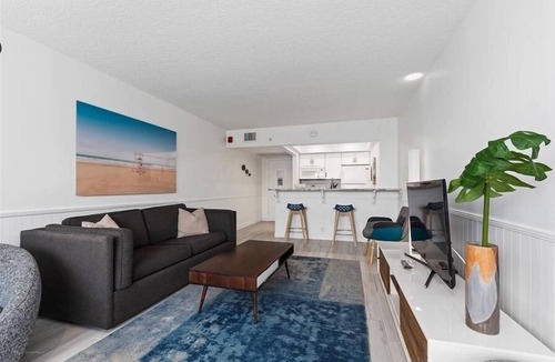 Hutchinson Island South Apartment | Beach Condo/High-End Finishes/Island Beach Resort/No Cleaning Fee/Condo 111