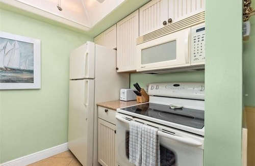 Hutchinson Island South Apartment | Beach Condo/Island Beach Resort/No Cleaning Fee/Condo 412