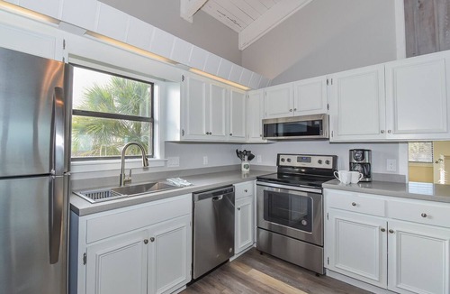 Sea Dunes Condo | Beach Daze Townhome at Sea Dunes Green Turtle B5 ~ Ocean View next to Pool