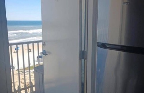 Lenox Park Condo | Beach Front Retreat- Direct Beach Access