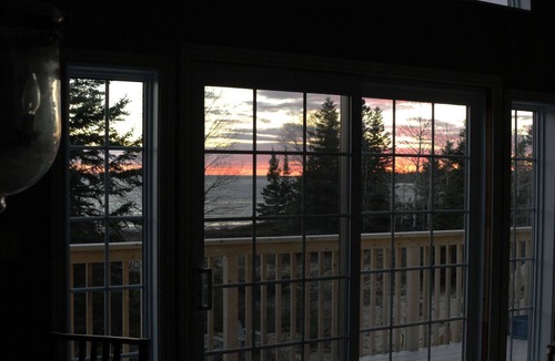 Manitoulin District Cottage | Beach house on Square Bay