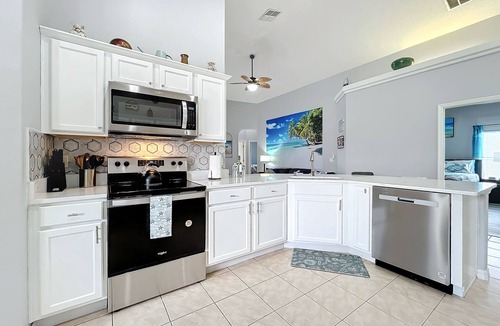 Four Corners House | Beach Themed Vacation Pool/Spa Home/Close To Disney