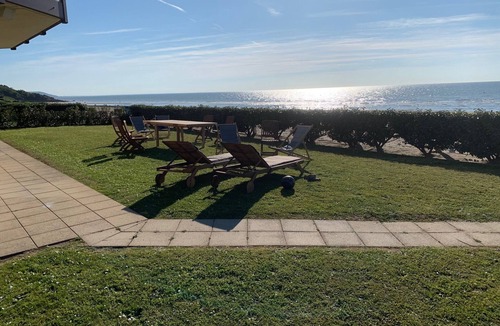 Benerville-sur-Mer Apartment | Beachfront Apartment with Pool