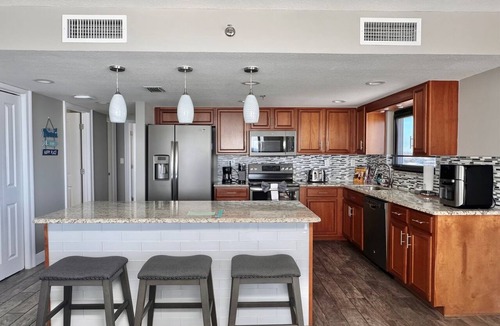 Biltmore Beach Condo | Beachfront Condo, Pool, 700 sq ft Balcony! Hot Tub,