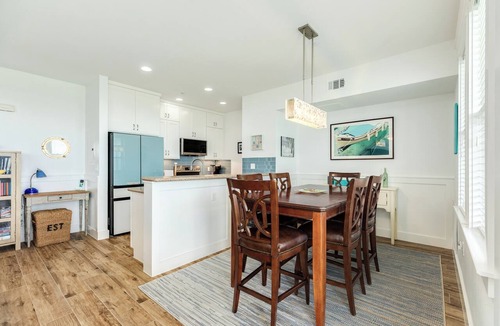 Red Fish Cove Condo | Beachfront Condo w/Pt West Amenities incl. POOL, hot tubs, walking & bike paths