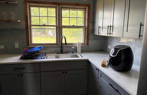 Lexington Cabin | Beachfront cottage #1 in Lexington with AC, shared Hot Tub & Pool on Lake Huron